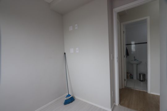 Quarto 1 de apartamento para alugar com 2 quartos, 35m² em Cidade Satelite Santa Barbara, São Paulo