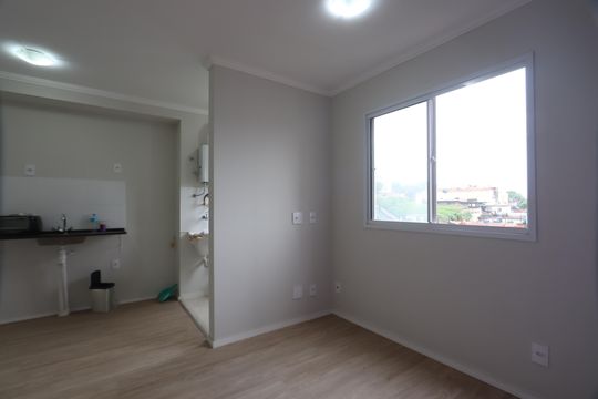 Sala de apartamento para alugar com 2 quartos, 35m² em Cidade Satelite Santa Barbara, São Paulo