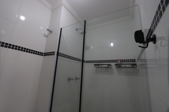 Banheiro de apartamento para alugar com 2 quartos, 35m² em Cidade Satelite Santa Barbara, São Paulo