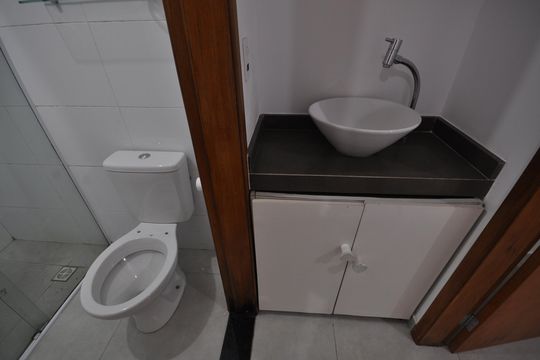 Banheiro de apartamento para alugar com 1 quarto, 30m² em Tucuruvi, São Paulo