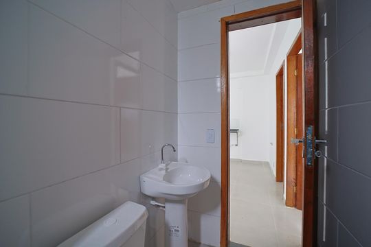 Banheiro de apartamento para alugar com 2 quartos, 38m² em Vila Santa Teresa, São Paulo