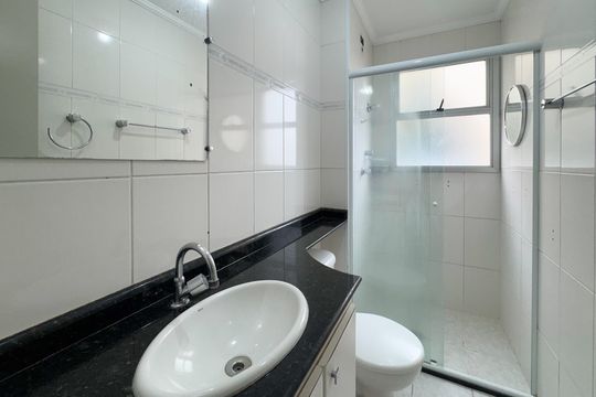 Banheiro Social de apartamento à venda com 3 quartos, 67m² em Planalto, São Bernardo do Campo
