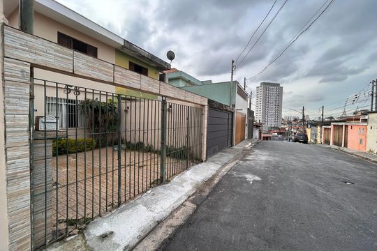 Fachada  de casa à venda com 3 quartos, 125m² em Vila Marari, São Paulo