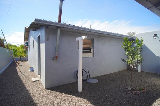 Quintal de casa à venda com 1 quarto, 70m² em Campina, São Leopoldo