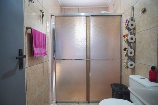 Banheiro de casa à venda com 1 quarto, 70m² em Campina, São Leopoldo