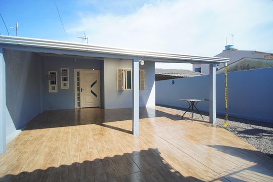 Garagem de casa à venda com 1 quarto, 70m² em Campina, São Leopoldo