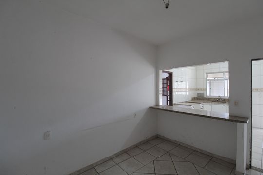 Copa de casa para alugar com 4 quartos, 221m² em Piratininga, Belo Horizonte