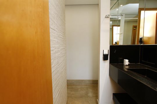 Banheiro Social de apartamento à venda com 3 quartos, 83m² em Buritis, Belo Horizonte