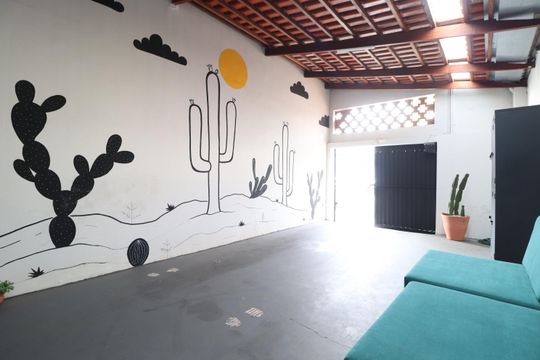 Hall de entrada de casa para alugar com 1 quarto, 100m² em Martins, Uberlândia