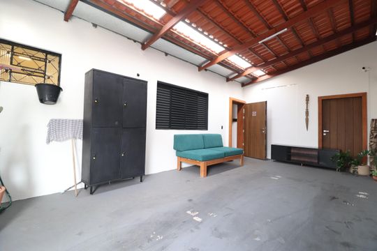 Hall de entrada de casa para alugar com 1 quarto, 100m² em Martins, Uberlândia