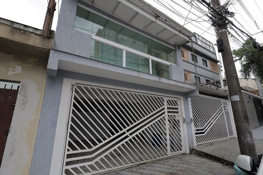 Fachada de casa à venda com 3 quartos, 208m² em Jardim Jamaica, Santo André