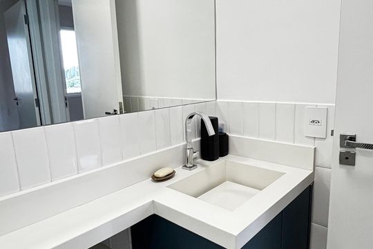 Banheiro de apartamento à venda com 2 quartos, 50m² em Vila Metalúrgica, Santo André
