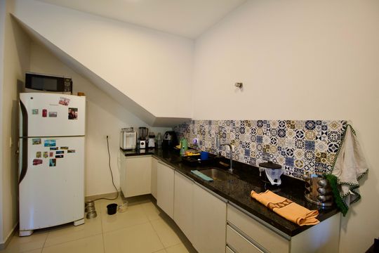 Cozinha de casa de condomínio para alugar com 3 quartos, 170m² em Barreirinha, Curitiba