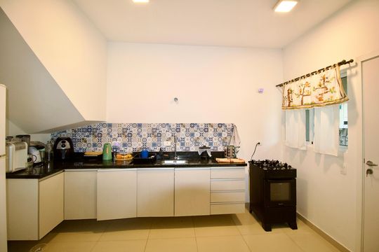 Cozinha de casa de condomínio para alugar com 3 quartos, 170m² em Barreirinha, Curitiba