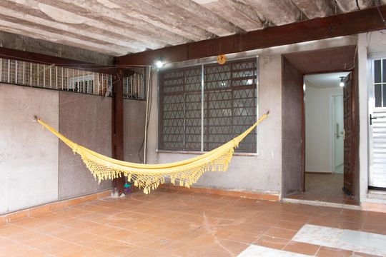 Garagem de casa para alugar com 2 quartos, 150m² em Santo Amaro, São Paulo