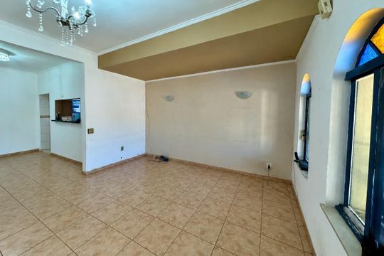 Casa à venda com 3 quartos, 181m² em Vila José Iório, Campinas