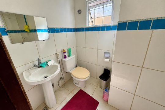 Banheiro 2 de casa à venda com 3 quartos, 181m² em Vila José Iório, Campinas