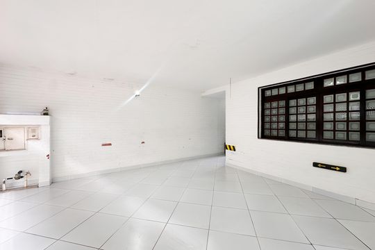 Garagem de casa à venda com 2 quartos, 138m² em Baeta Neves, São Bernardo do Campo