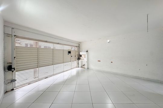 Garagem de casa à venda com 2 quartos, 138m² em Baeta Neves, São Bernardo do Campo