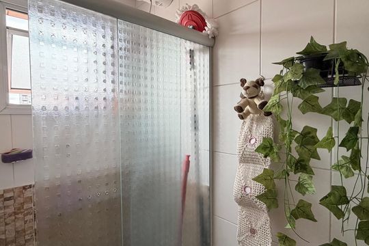 Banheiro suite 1 de apartamento à venda com 2 quartos, 81m² em Vila Mariza, São Bernardo do Campo