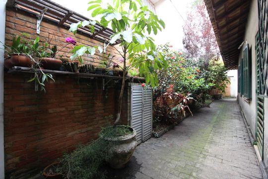 Quintal de casa à venda com 5 quartos, 214m² em Indianópolis, São Paulo