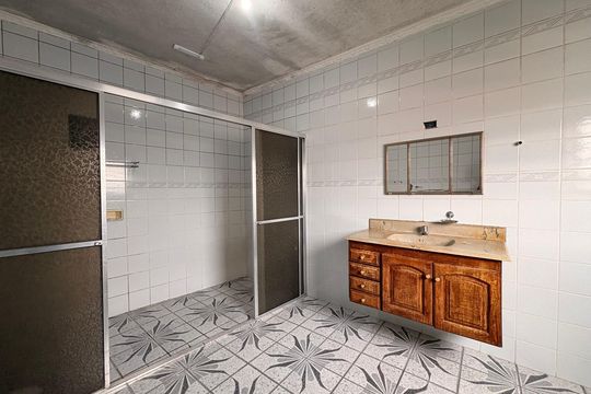 Banheiro da Suíte de casa para alugar com 2 quartos, 160m² em Jardim Vila Rica, Santo André