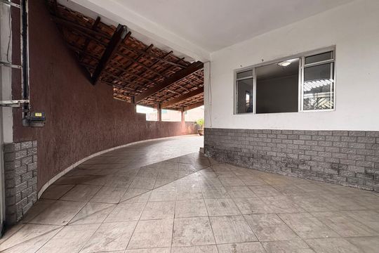 Garagem de casa para alugar com 2 quartos, 160m² em Jardim Vila Rica, Santo André