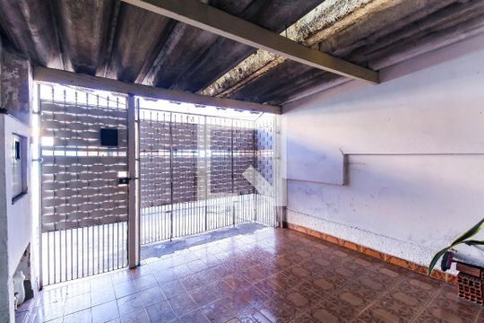 Casa para alugar com 3 quartos, 80m² em Vila Bertioga, São Paulo