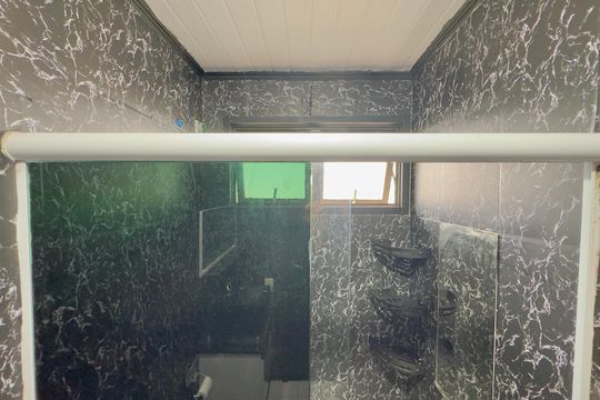 Banheiro de casa de condomínio para alugar com 2 quartos, 125m² em Bonsucesso, Guarulhos