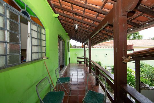 Casa à venda com 3 quartos, 360m² em Alto Caiçaras, Belo Horizonte