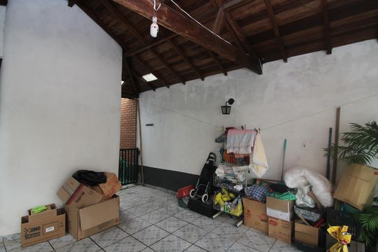 Garagem de casa à venda com 3 quartos, 190m² em Jardim Belem, São Paulo