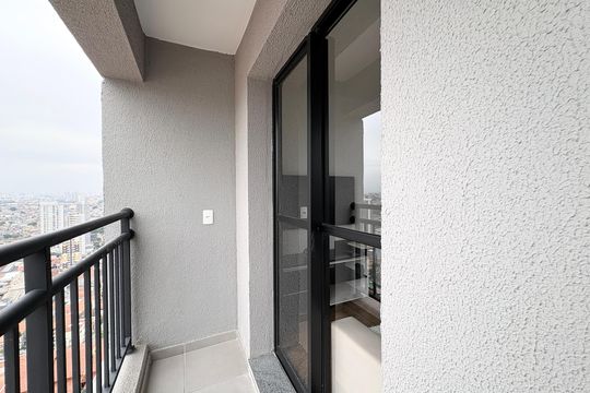 Área de Serviço/ Varanda  de apartamento para alugar com 2 quartos, 48m² em Vila Albertina, São Paulo