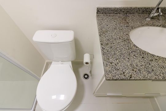 Banheiro de apartamento para alugar com 1 quarto, 24m² em Vila Nova Conceição, São Paulo