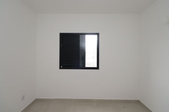 Quarto de apartamento à venda com 1 quarto, 32m² em Vila Carrão, São Paulo