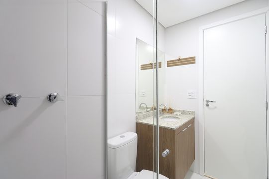 Banheiro  de kitnet/studio à venda com 1 quarto, 28m² em Perdizes, São Paulo