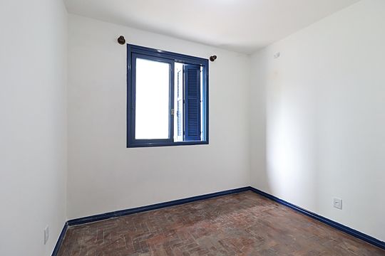 Quarto 1 de casa para alugar com 3 quartos, 170m² em São Geraldo, Porto Alegre