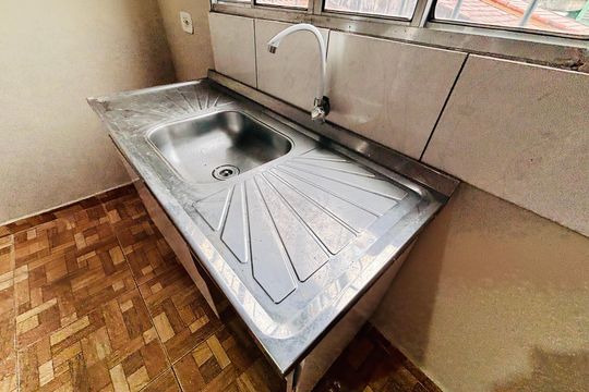 Cozinha de casa para alugar com 1 quarto, 20m² em Jardim Sao Nicolau, São Paulo