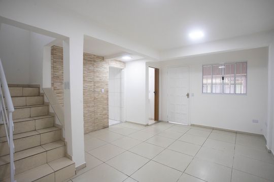 Casa à venda com 2 quartos, 220m² em Centro, Diadema