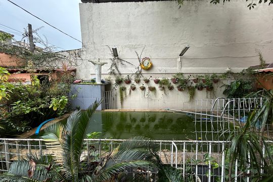 Piscina de casa à venda com 6 quartos, 50m² em Realengo, Rio de Janeiro