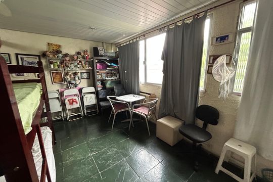Quarto 2 de casa à venda com 6 quartos, 50m² em Realengo, Rio de Janeiro