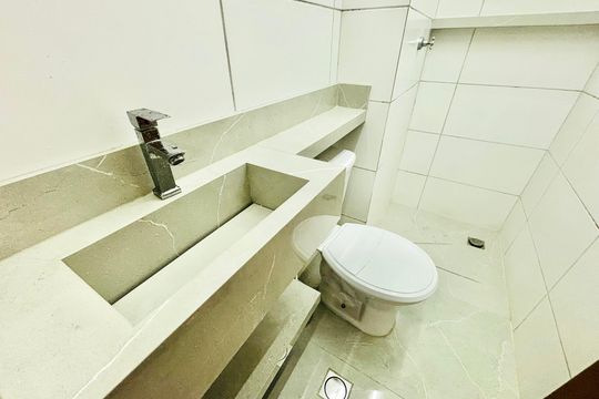 Banheiro de apartamento para alugar com 2 quartos, 40m² em Parque Artur Alvim, São Paulo