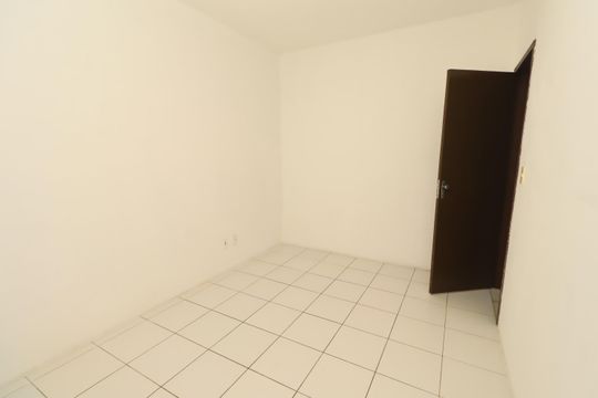 Apartamento para alugar com 2 quartos, 70m² em Itapuã, Salvador