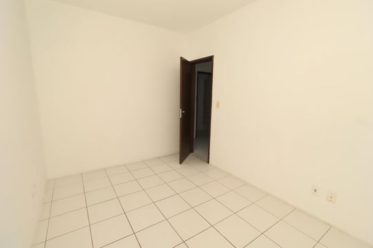 Apartamento para alugar com 2 quartos, 70m² em Itapuã, Salvador