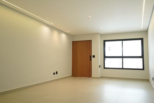 Casa à venda com 3 quartos, 205m² em Vila Carrão, São Paulo