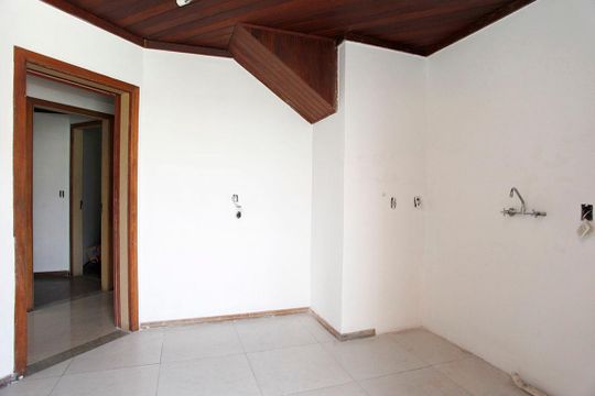 Cozinha de apartamento à venda com 3 quartos, 280m² em Rio Branco, Porto Alegre
