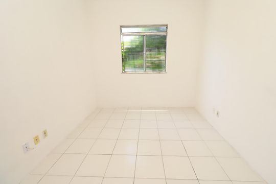 Apartamento para alugar com 2 quartos, 70m² em Itapuã, Salvador