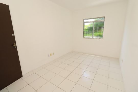 Apartamento para alugar com 2 quartos, 70m² em Itapuã, Salvador