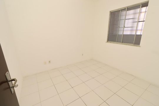 Apartamento para alugar com 2 quartos, 70m² em Itapuã, Salvador