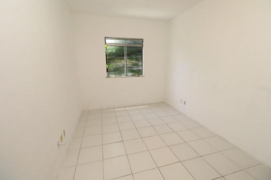 Apartamento para alugar com 2 quartos, 70m² em Itapuã, Salvador