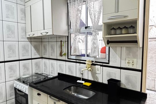Cozinha de casa de condomínio para alugar com 2 quartos, 70m² em Vila Homero Thon, Santo André